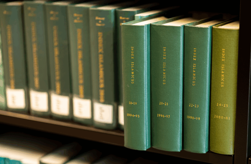 Index Islamicus volumes on a library shelf